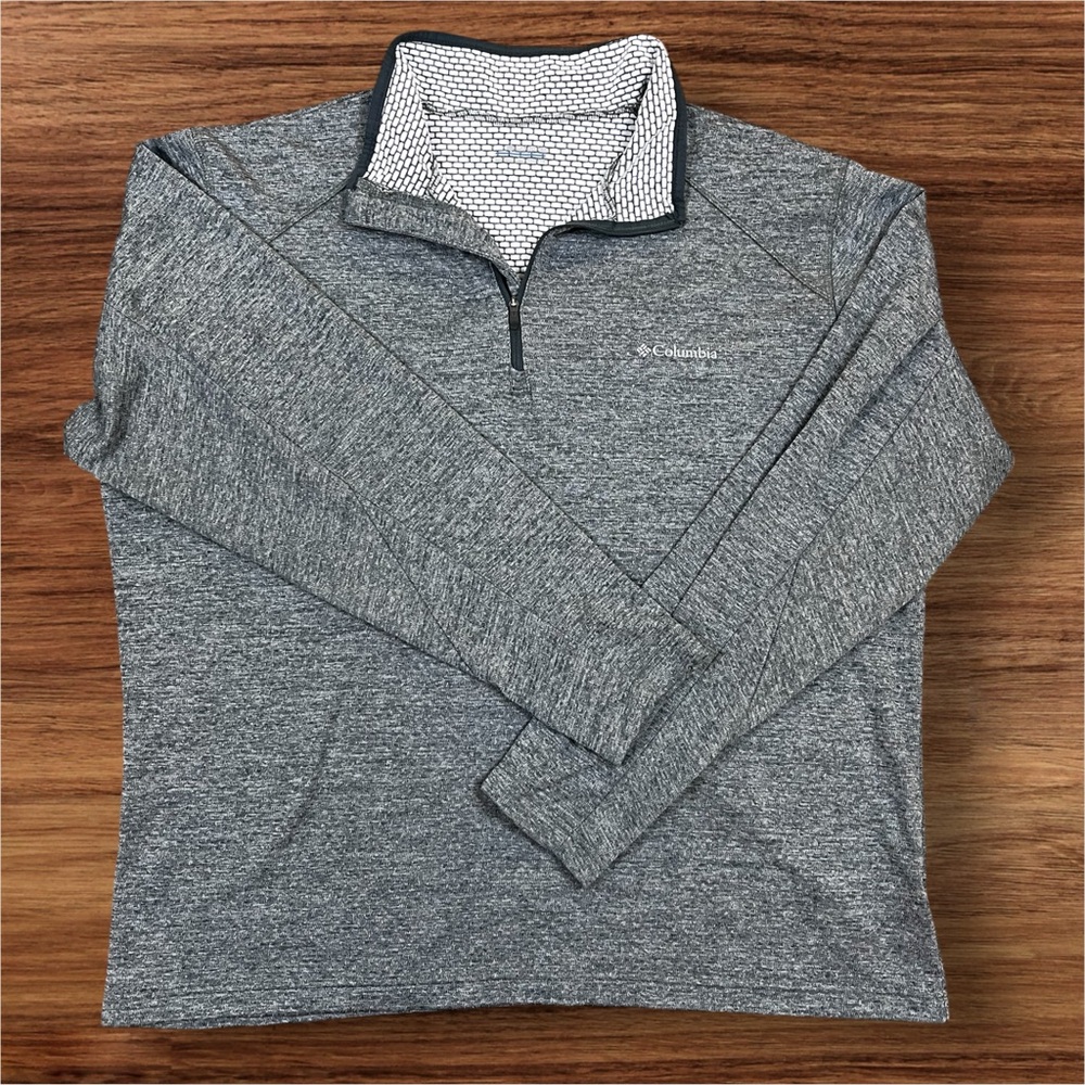 Columbia Men’s Long Sleeve quarter zip Top. XXL.